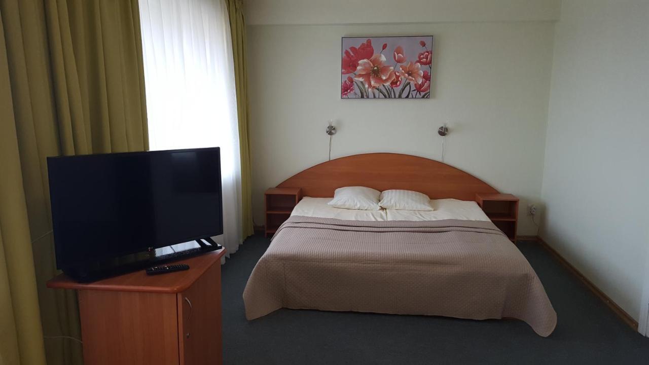 Latgale Hotel Rezekne Exterior photo
